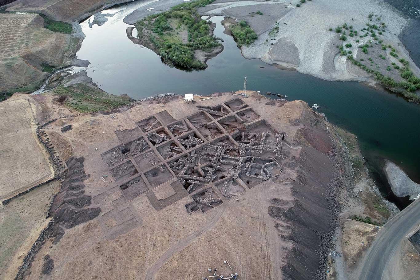 ​Urartu dönemine ait 3 bin 600 yıllık yerleşim yeri ortaya çıkarıldı